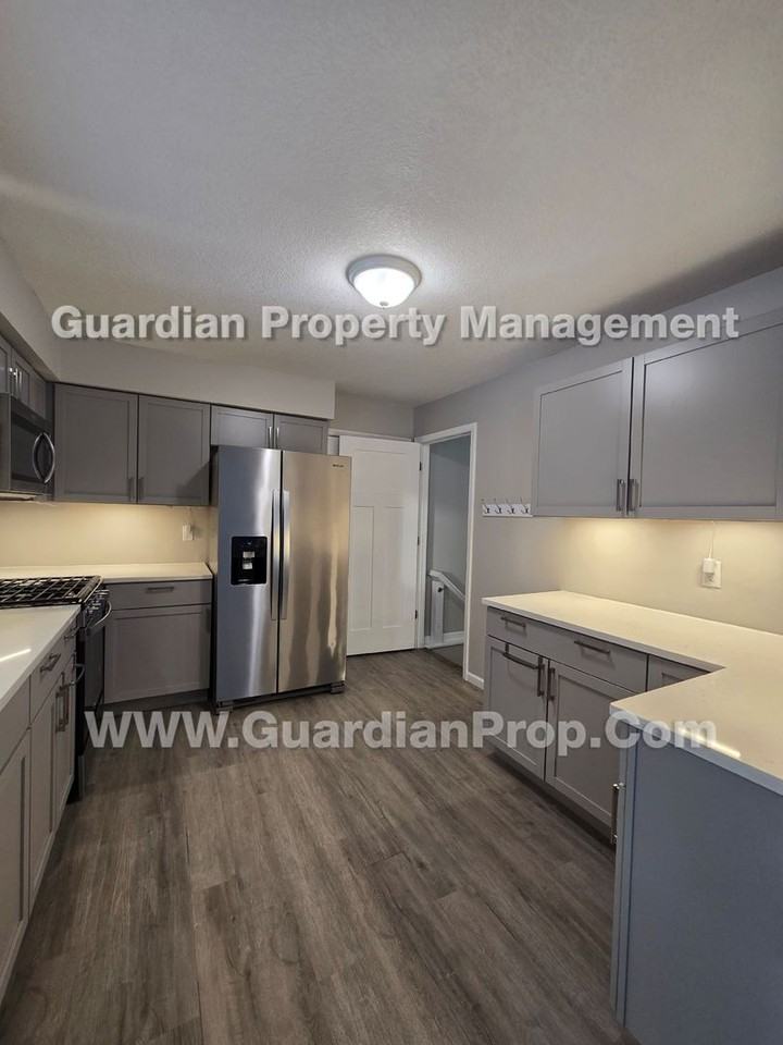 1484 19th Avenue Northwest - Photo 6 of 18