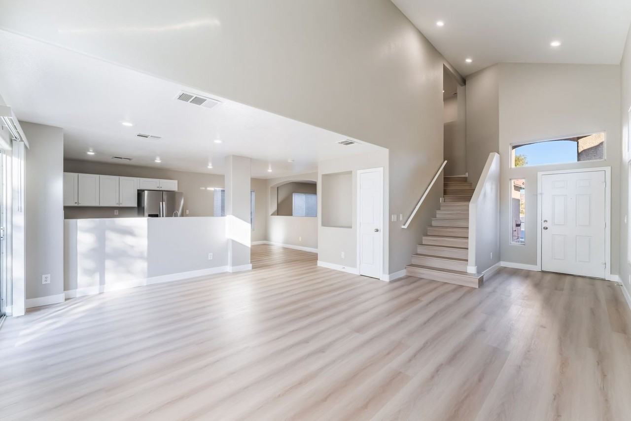 2723 Mossy Oaks Ln - Photo 3 of 24