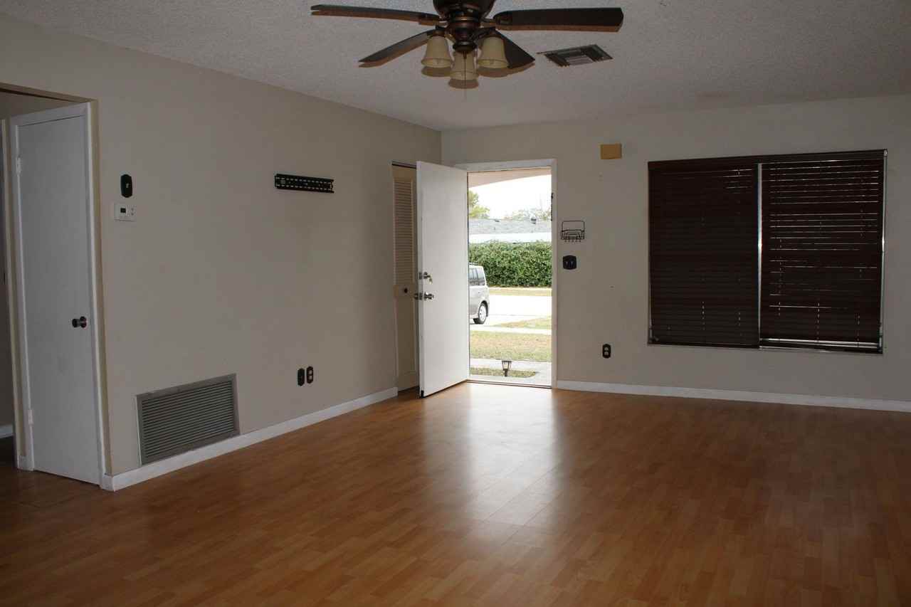 4521 Chamber Court - Photo 4 of 20