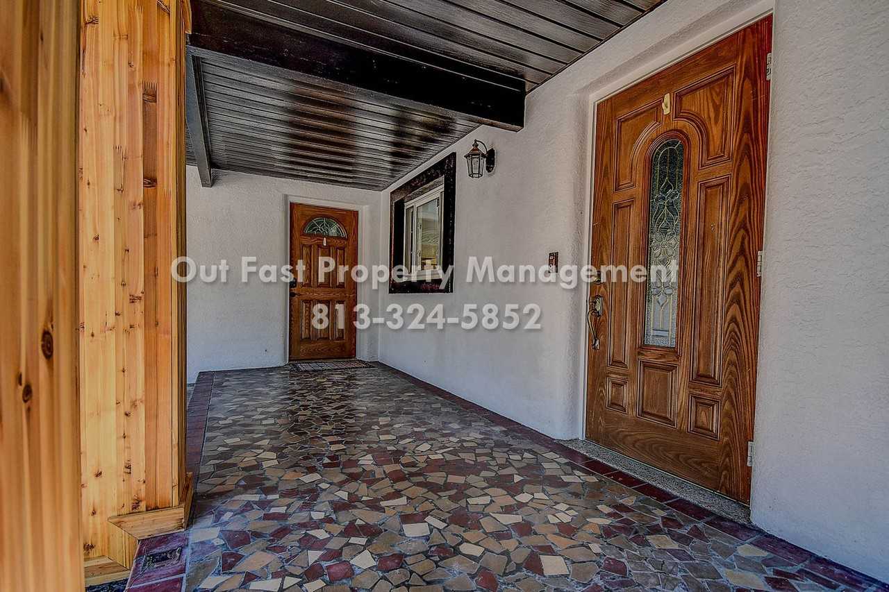 4841 108th St N - Photo 5 of 46