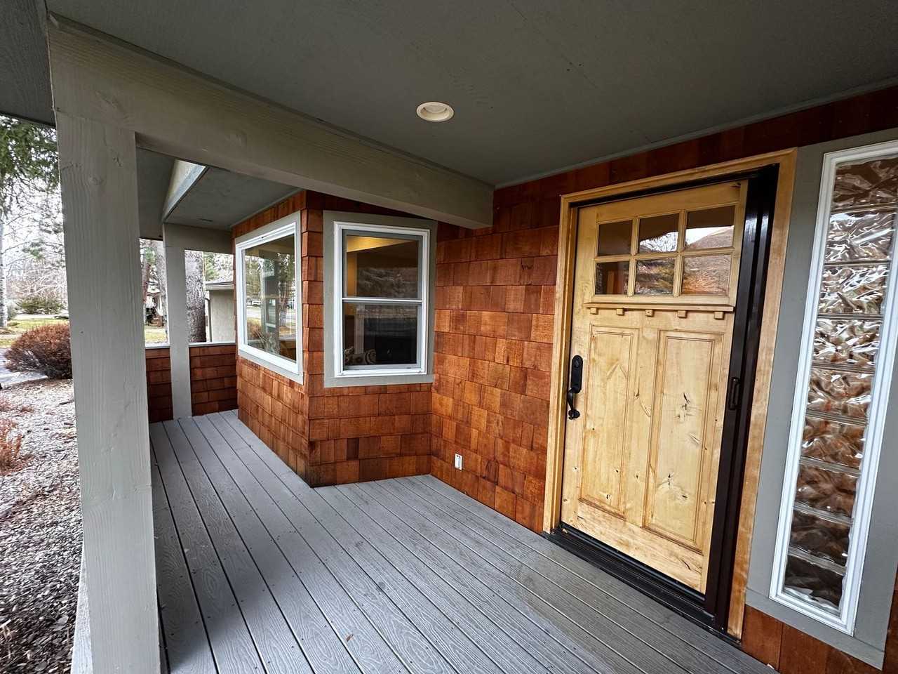 125 South Hiawatha Drive - Photo 3 of 50