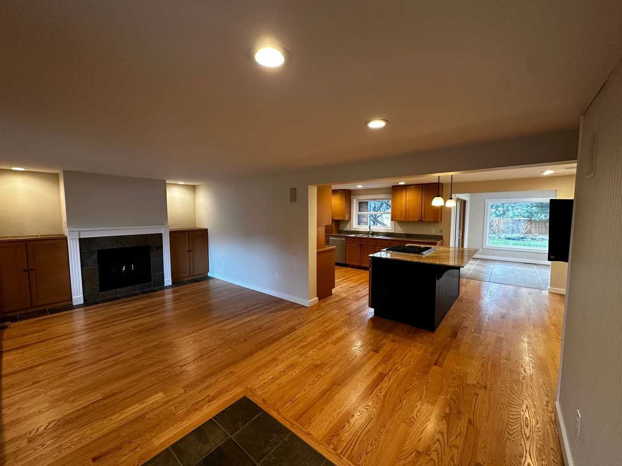 125 South Hiawatha Drive - Photo 4 of 50