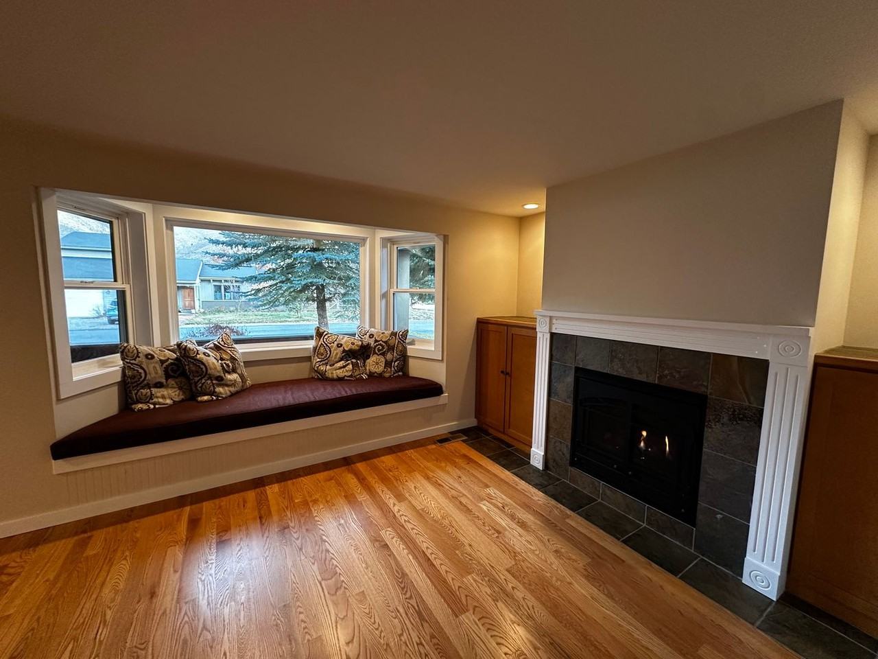 125 South Hiawatha Drive - Photo 6 of 50