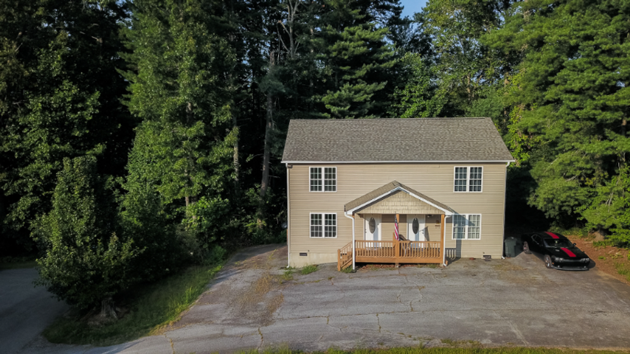 9 Taylor Rae Dr - Photo 2 of 16