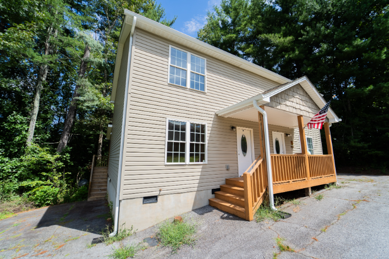 9 Taylor Rae Dr - Photo 3 of 16