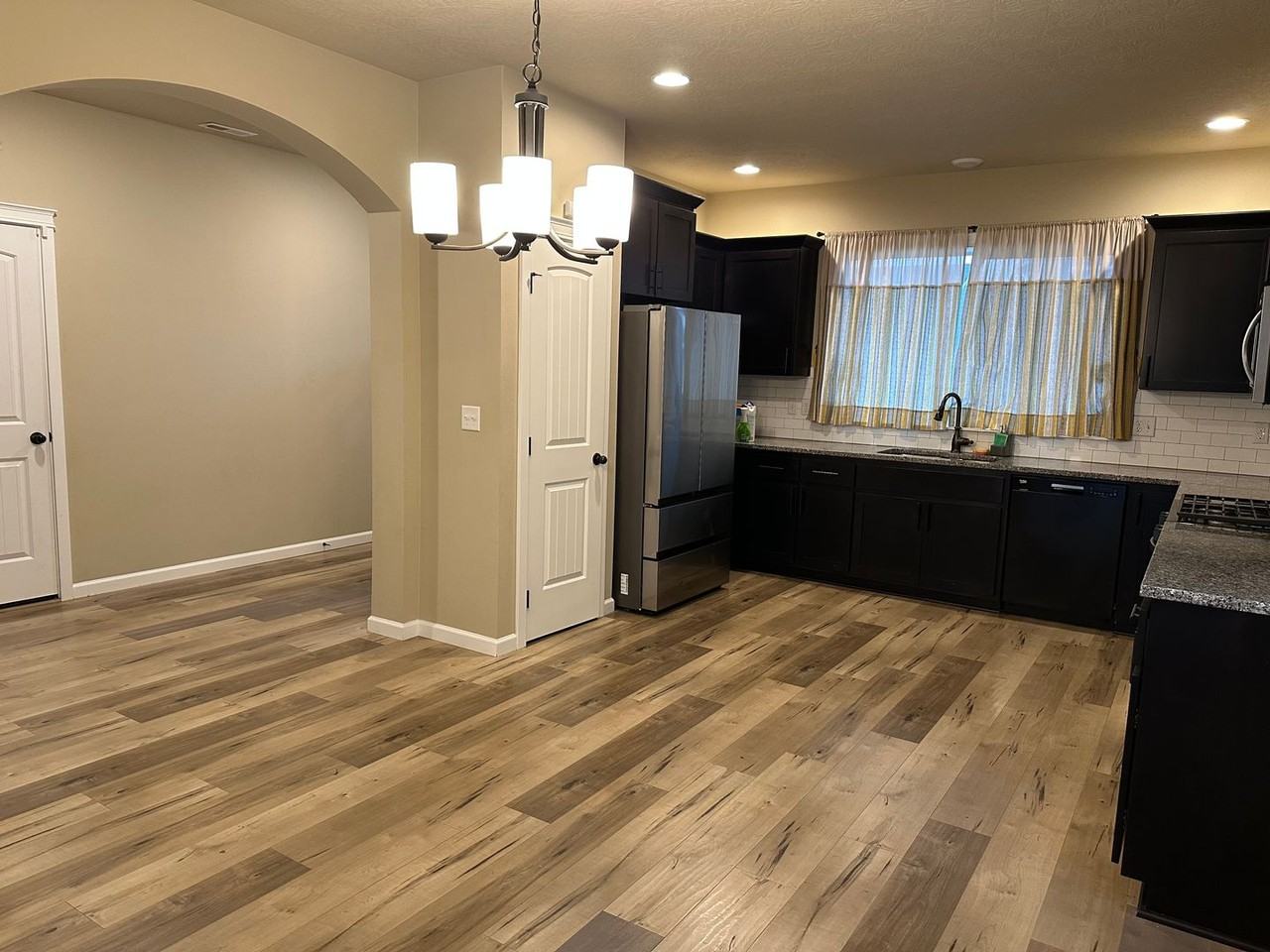 4238 Sagecrest Drive Northeast - Photo 4 of 11