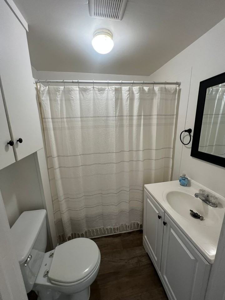 2620 Crest Street - Photo 7 of 9