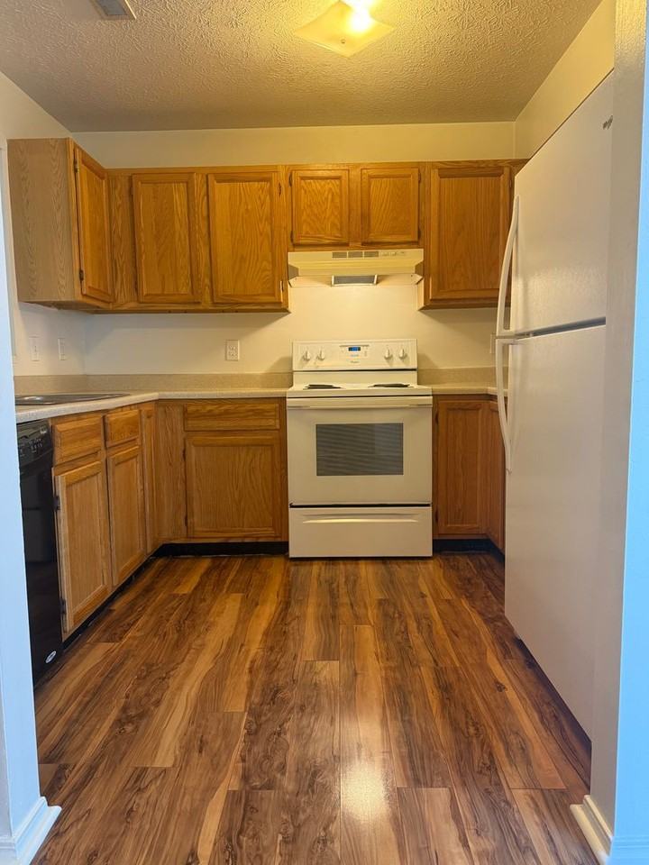 Whittington Commons - Photo 6 of 11