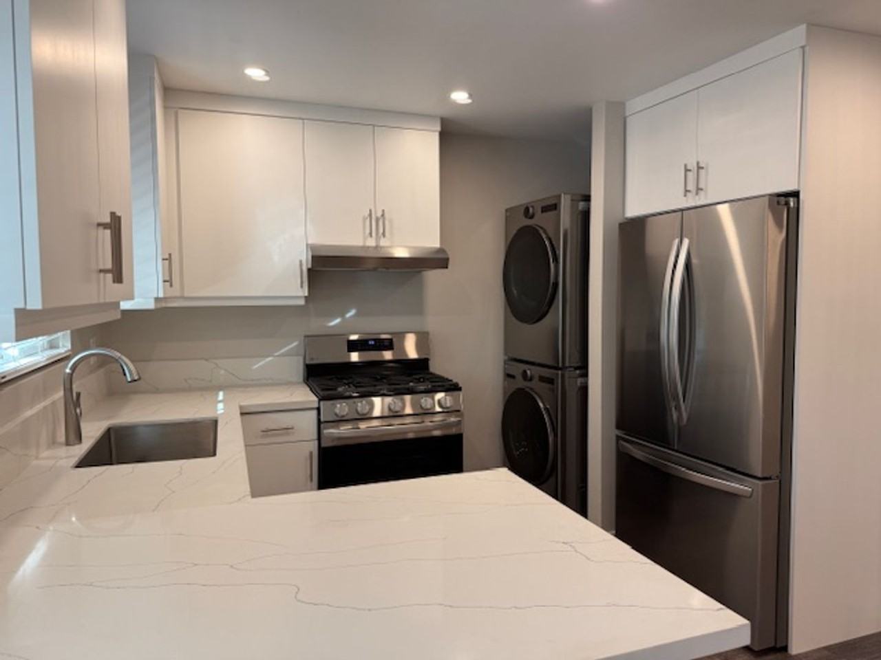 4546 Harbinson Ave - Photo 5 of 14