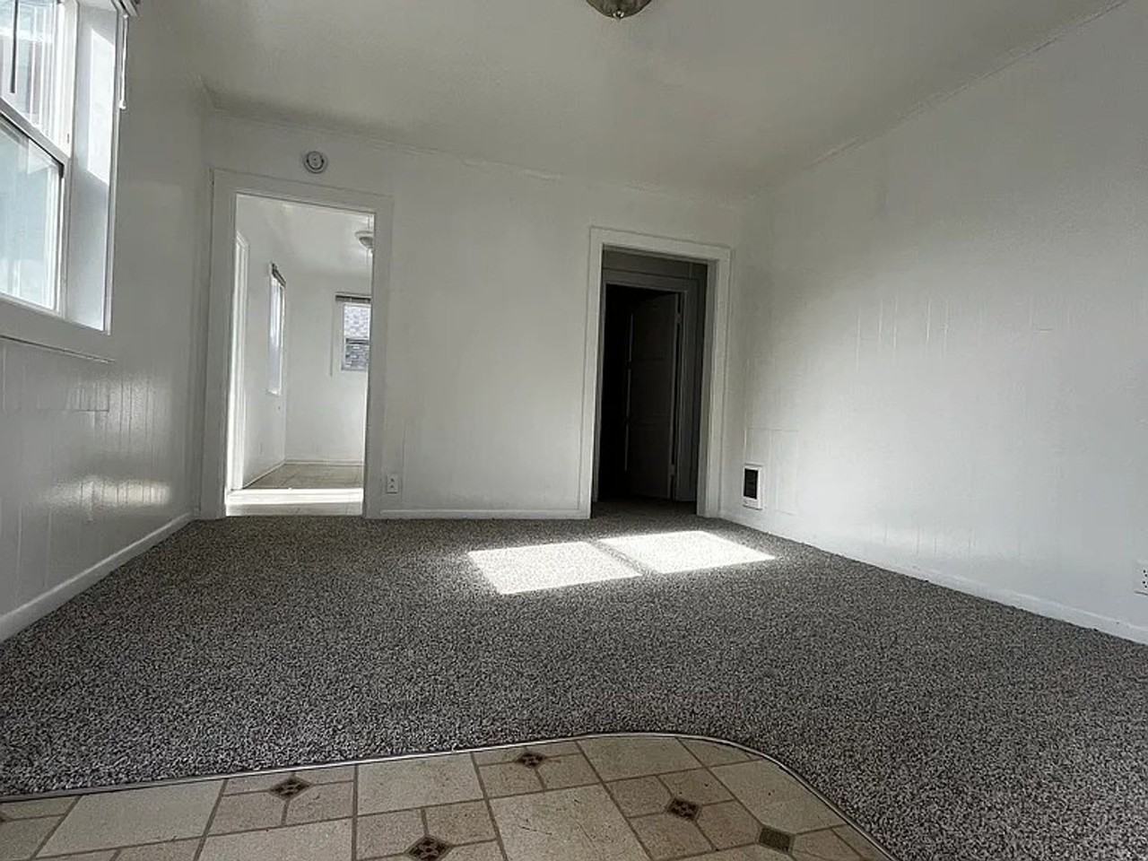 Gardiner - Photo 2 of 8