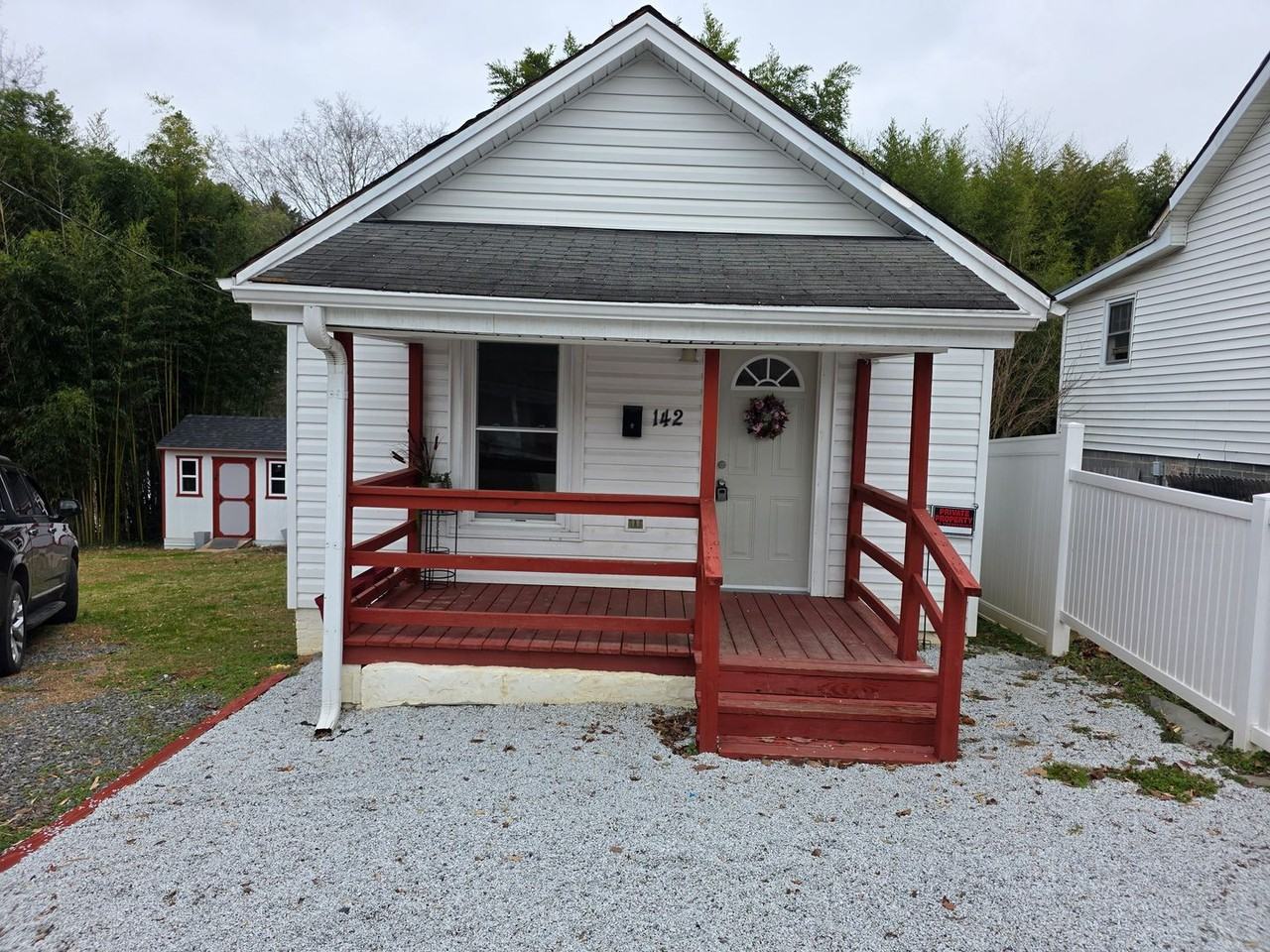 142 Welch Street - Photo 2 of 3