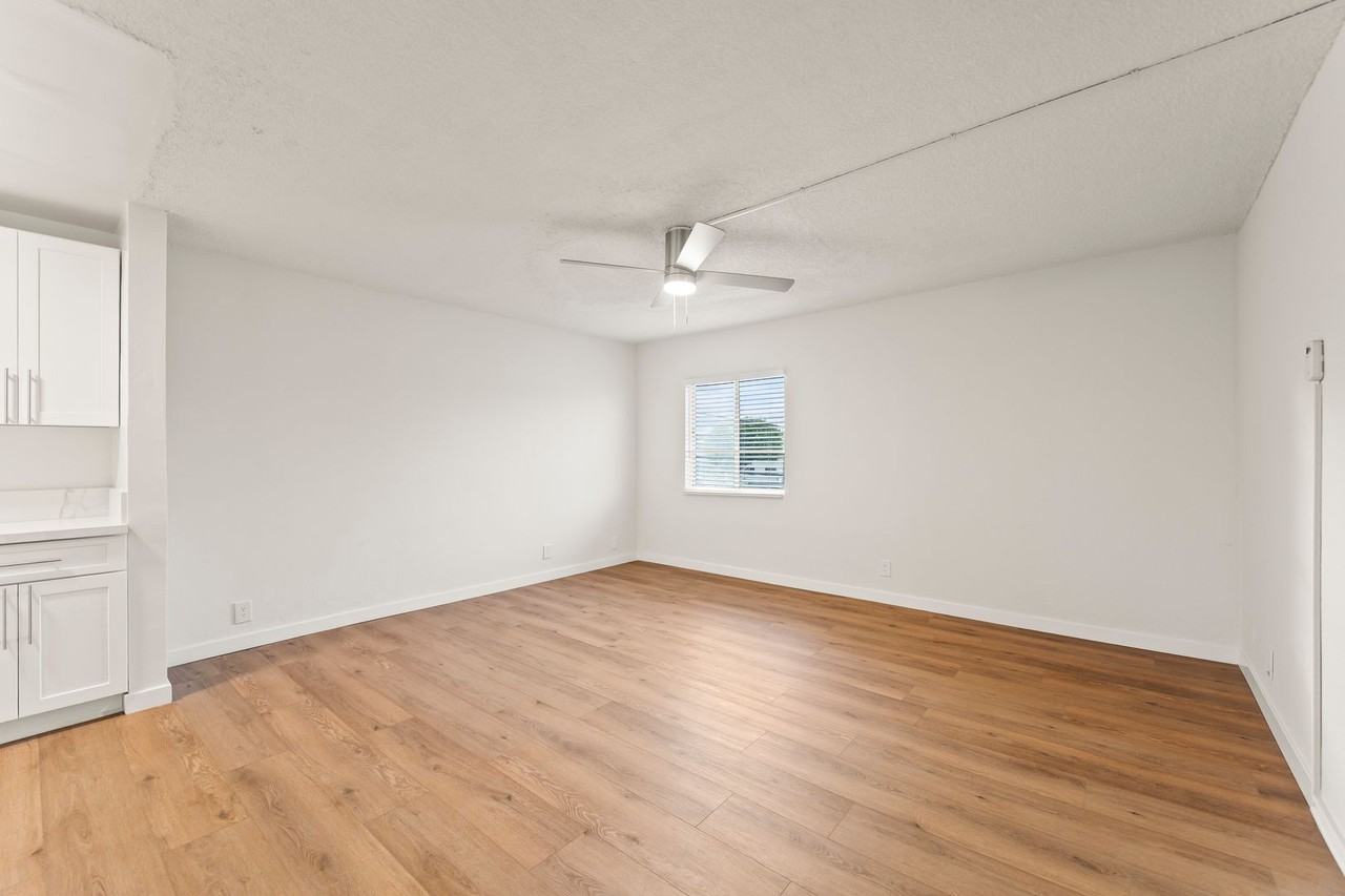 6316 South Vermont Avenue - Photo 2 of 10