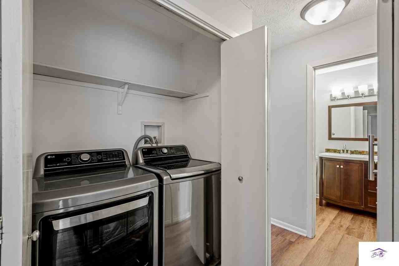 3427 Cottonwood Lane - Photo 6 of 19