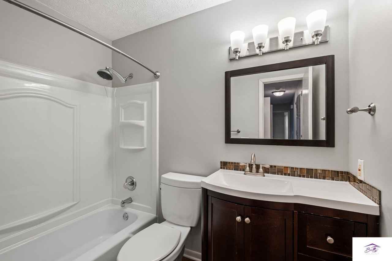 3427 Cottonwood Lane - Photo 7 of 19