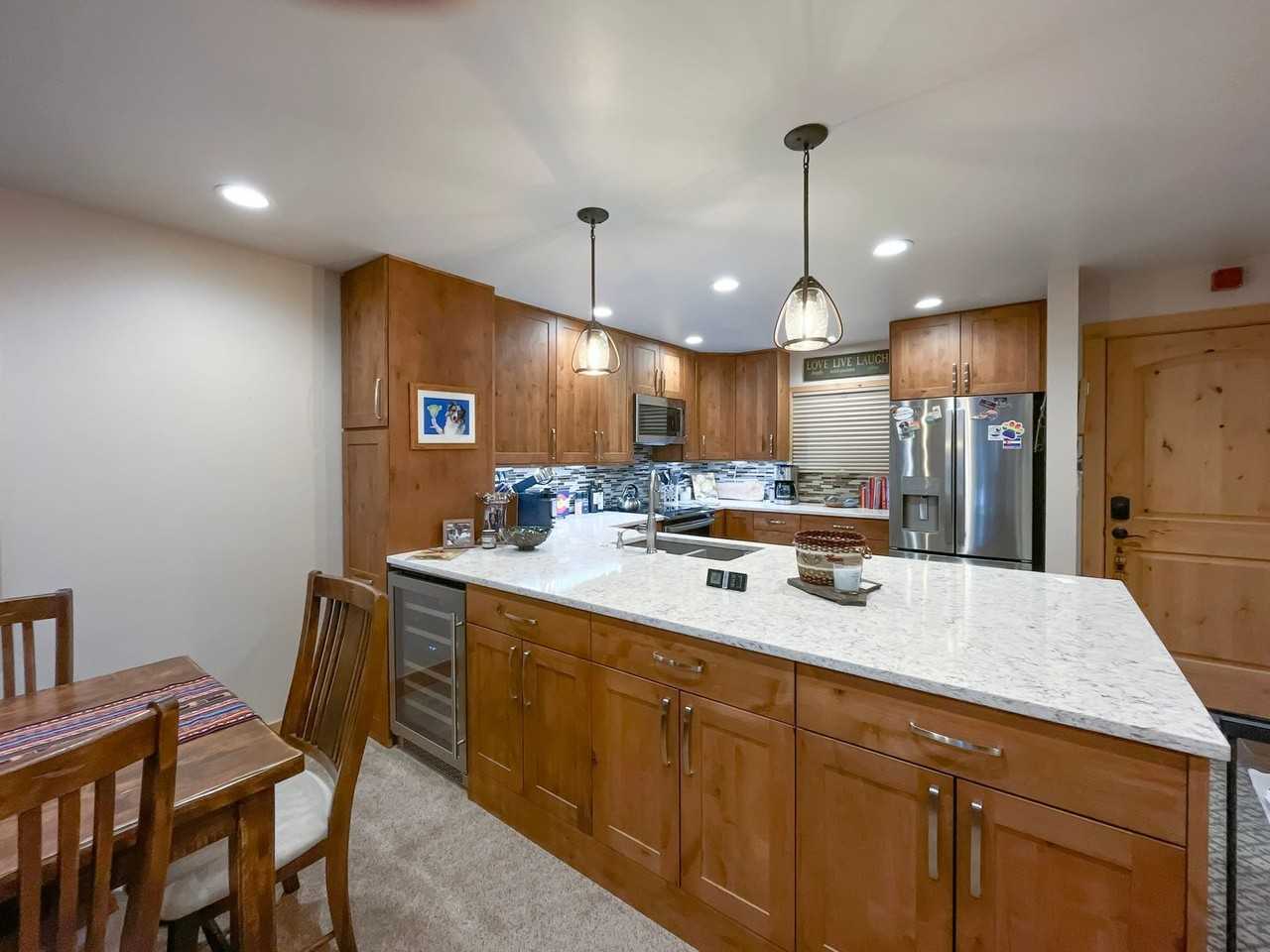 530 South French Street - Photo 4 of 10