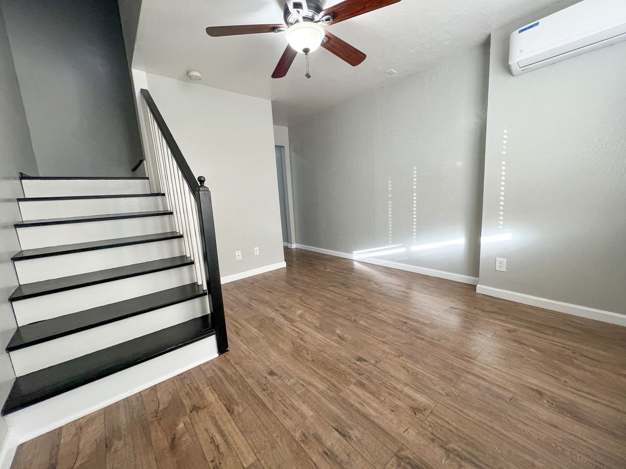 V-010-011 114 W Head Street - Photo 6 of 26