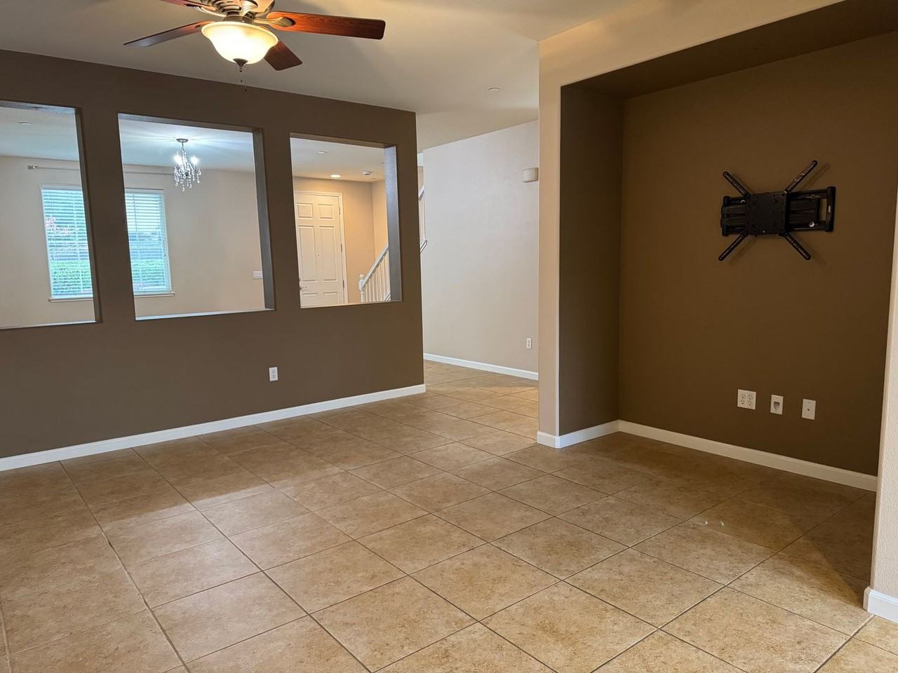 3009 Monument Dr - Photo 5 of 23