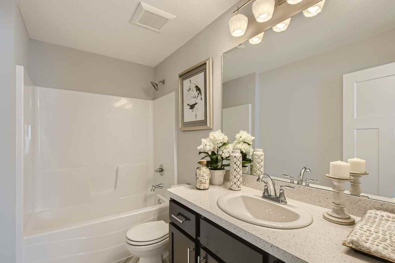 2106 Cleveland Lane South - Photo 6 of 11