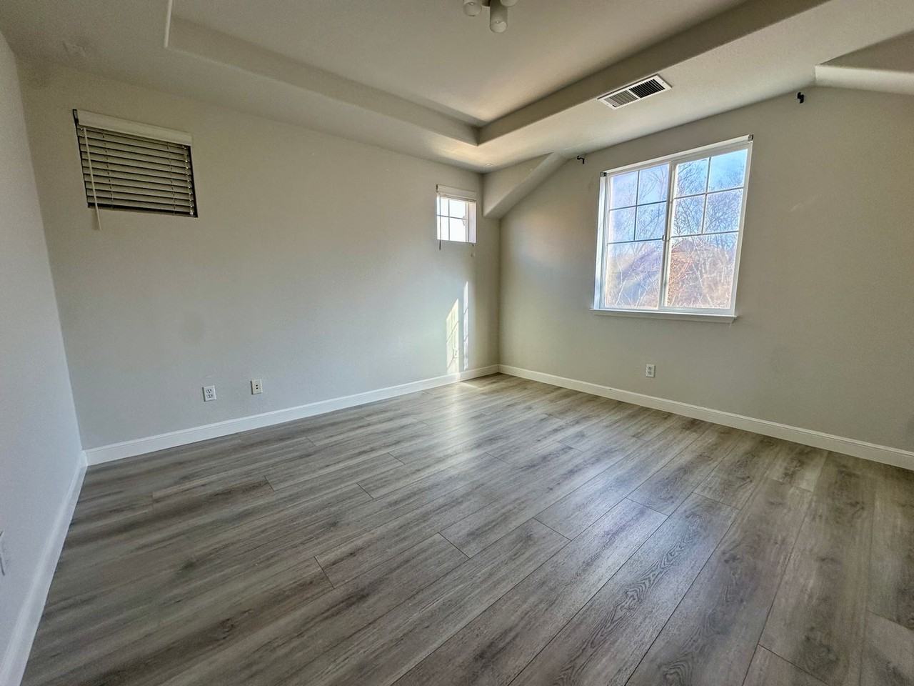 4226 Tobin Cir - Photo 2 of 12