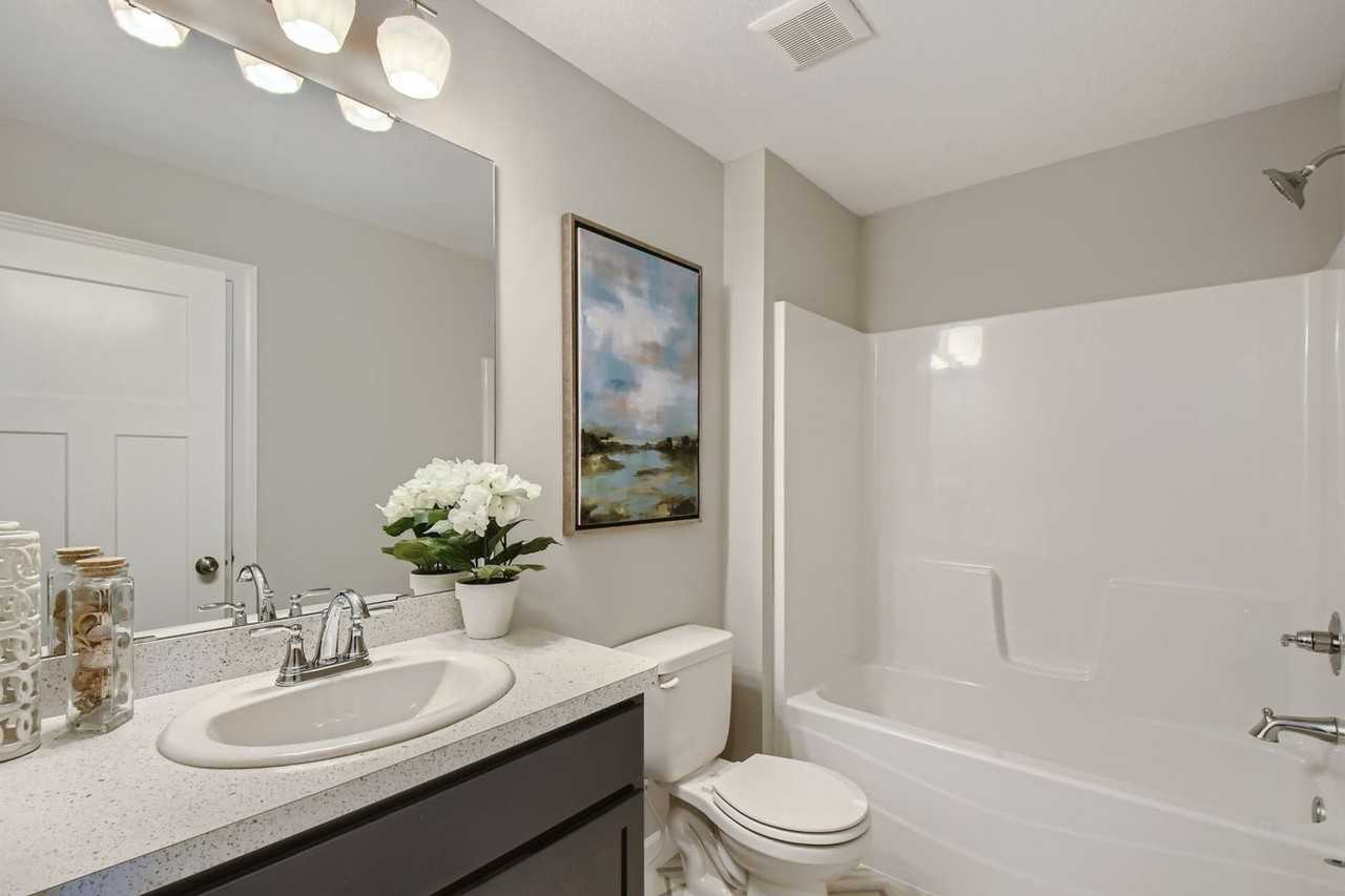 2110 Cleveland Lane South - Photo 2 of 11