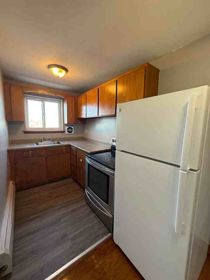 10 Plymouth Street - Photo 3 of 10