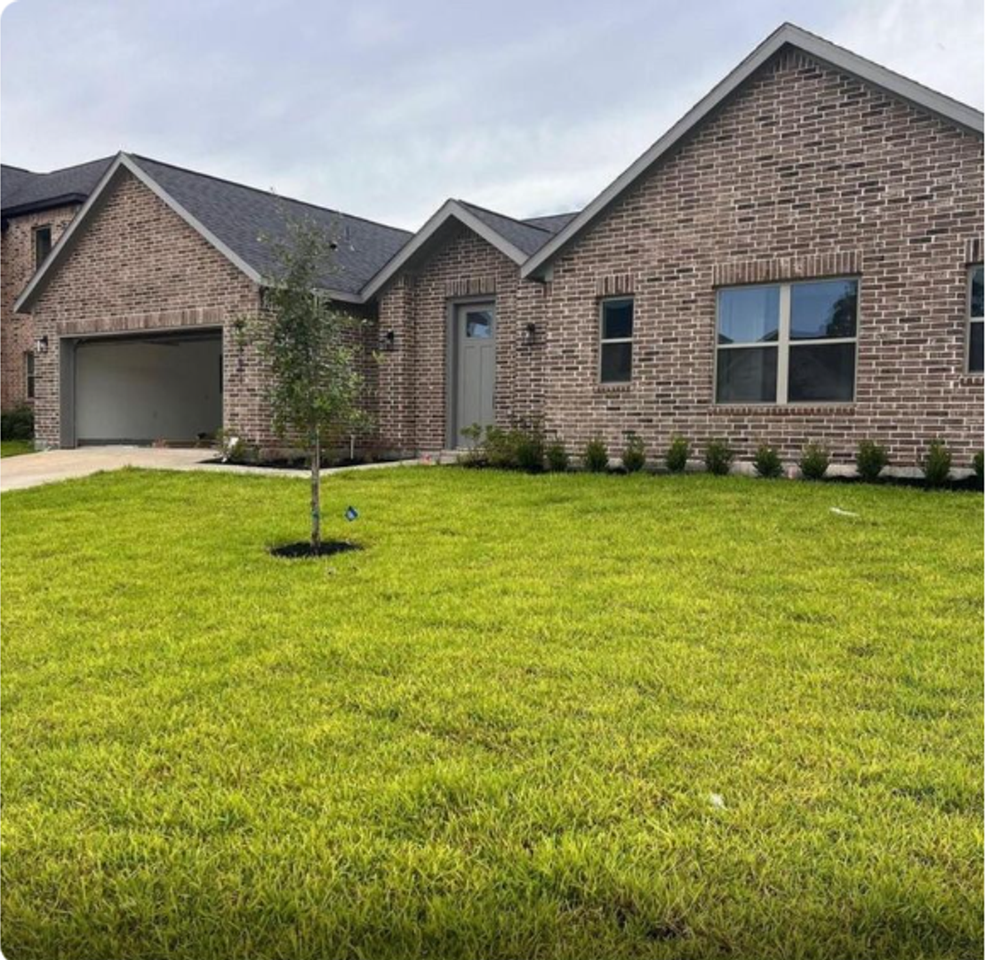 2611 Martinas Ct - Photo 2 of 17