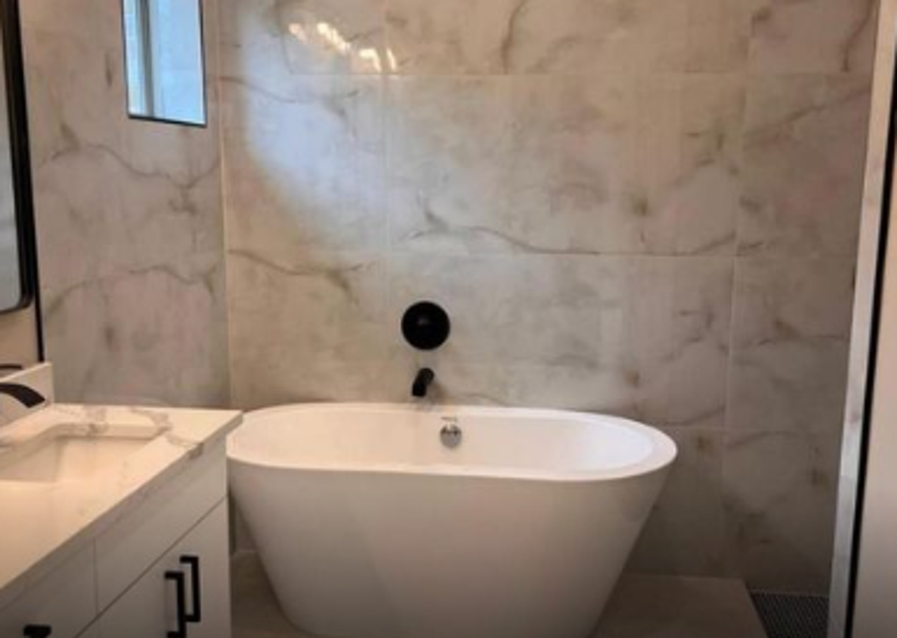 2611 Martinas Ct - Photo 3 of 17