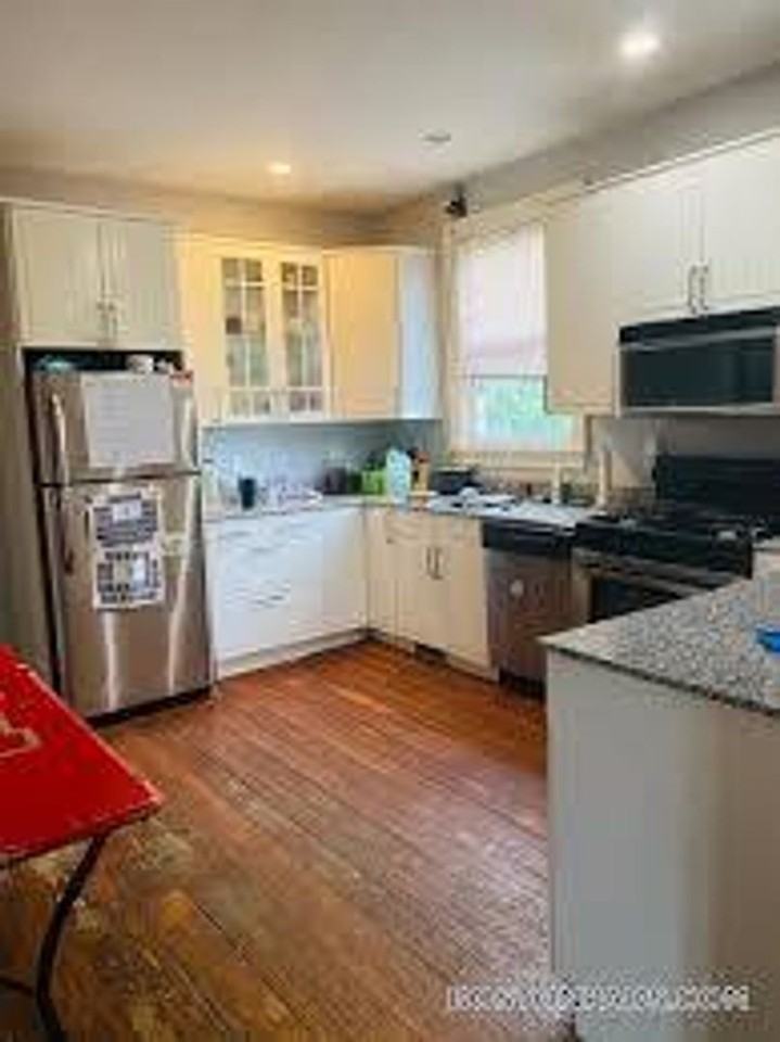 735 Parker St - Photo 6 of 10