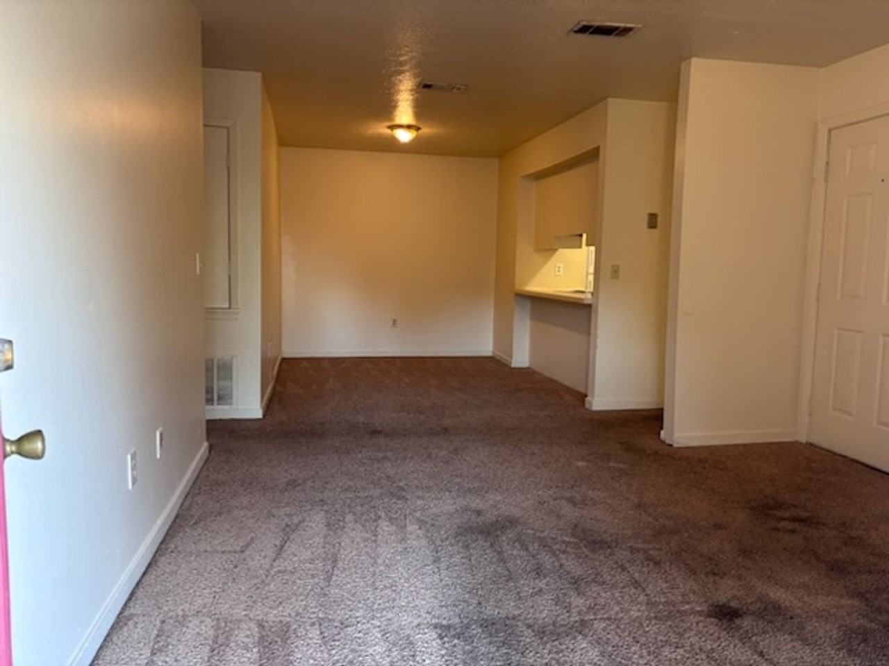 836 Riverview Drive - Photo 3 of 10