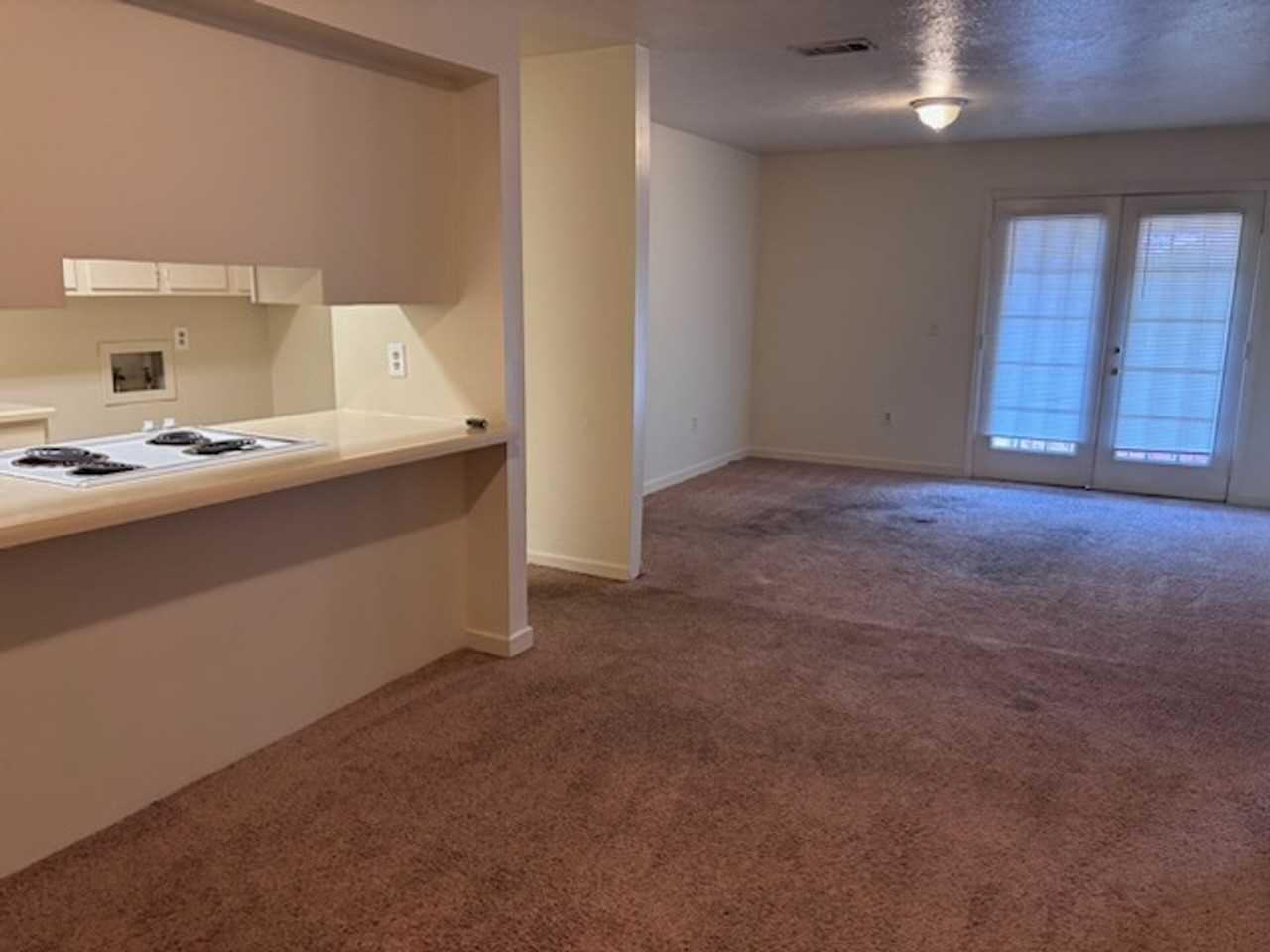 836 Riverview Drive - Photo 4 of 10