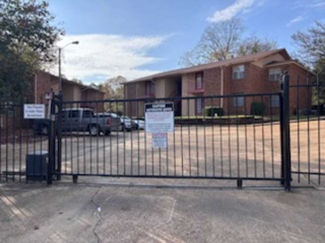 836 Riverview Drive - Photo 6 of 10