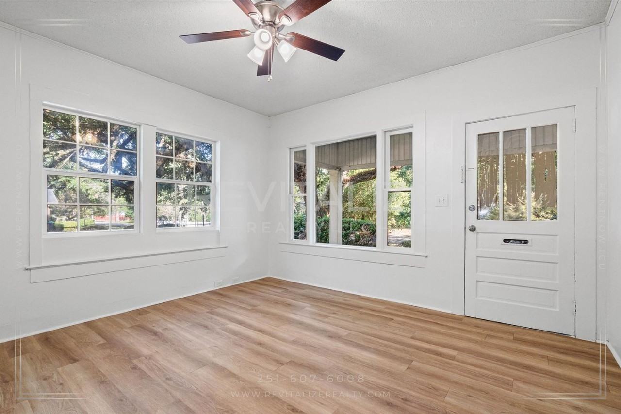 2509 Fairway Drive - Photo 5 of 24