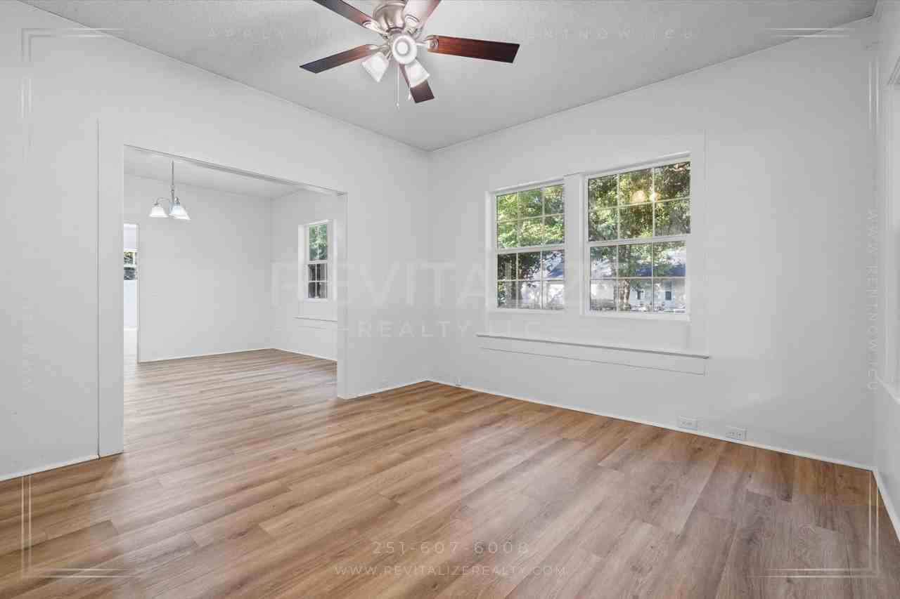 2509 Fairway Drive - Photo 6 of 24