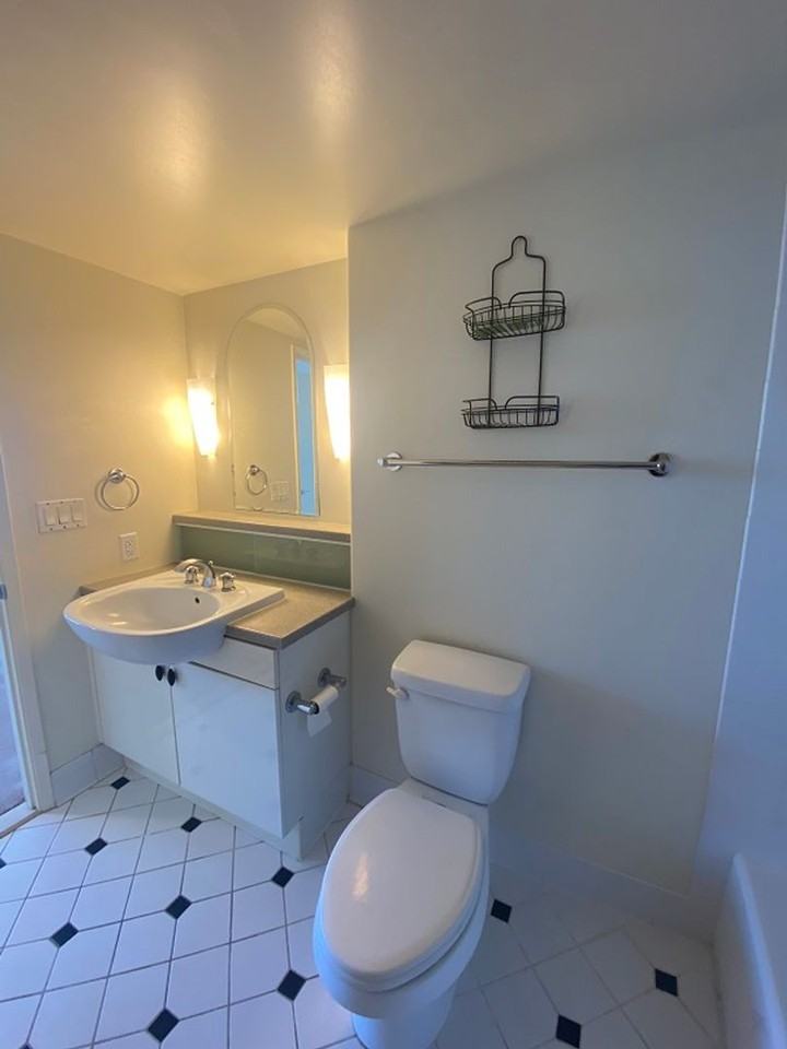 801 South King Street #3705 - Photo 6 of 9