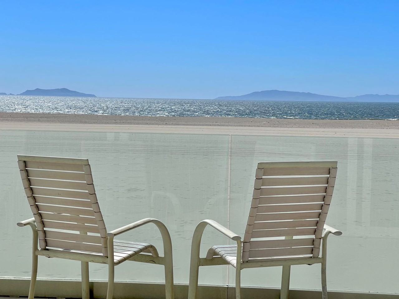 3525 Ocean Drive - Photo 2 of 41