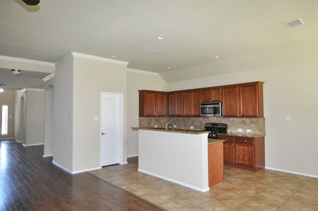 3521 Twin Pines Drive - Photo 7 of 26