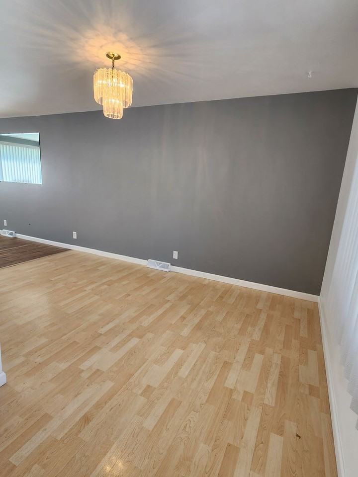 3105 West Radcliff Drive - Photo 3 of 19