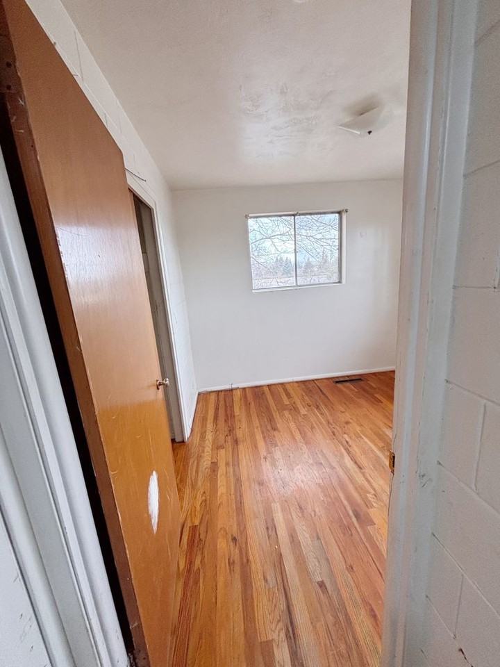 781 Oxford Dr - Photo 6 of 16