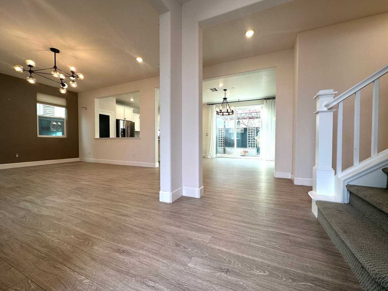 2205 Salice Way - Photo 4 of 32