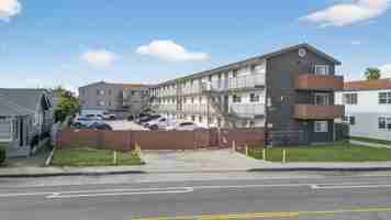 featured image of 921 Alamitos Ave