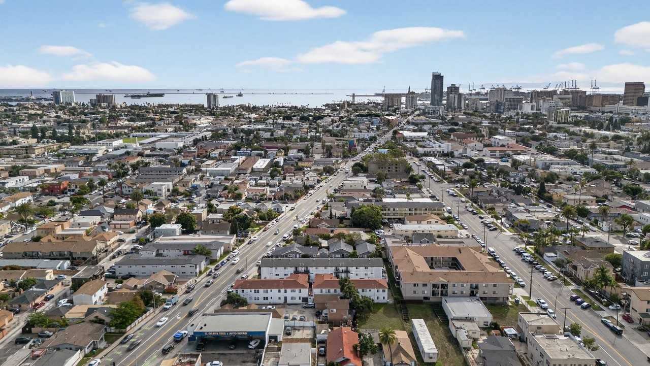 919-921 Alamitos Ave. - Photo 2 of 3