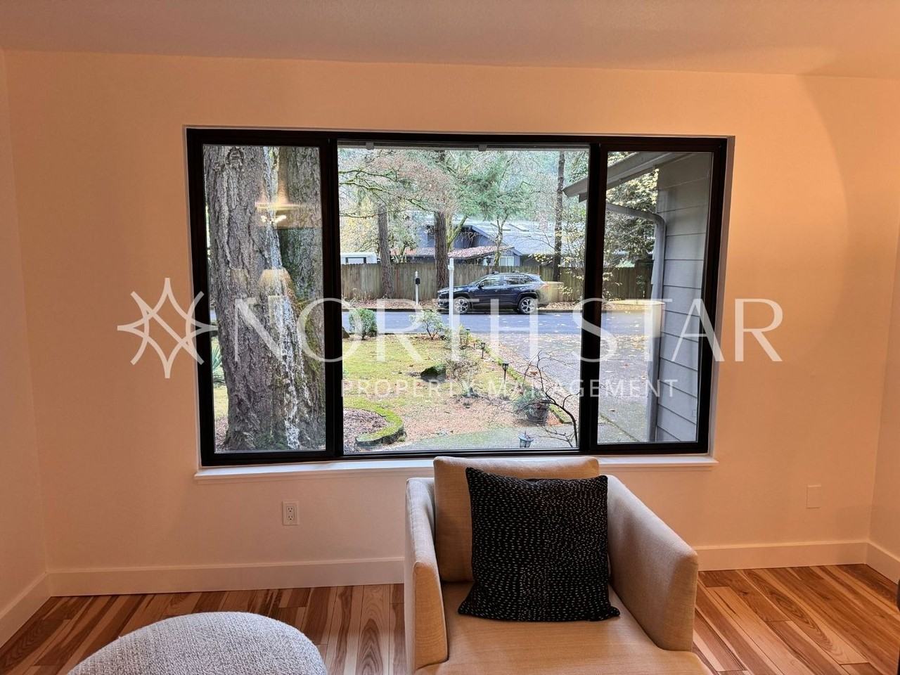 17401 Hill Way - Photo 5 of 19