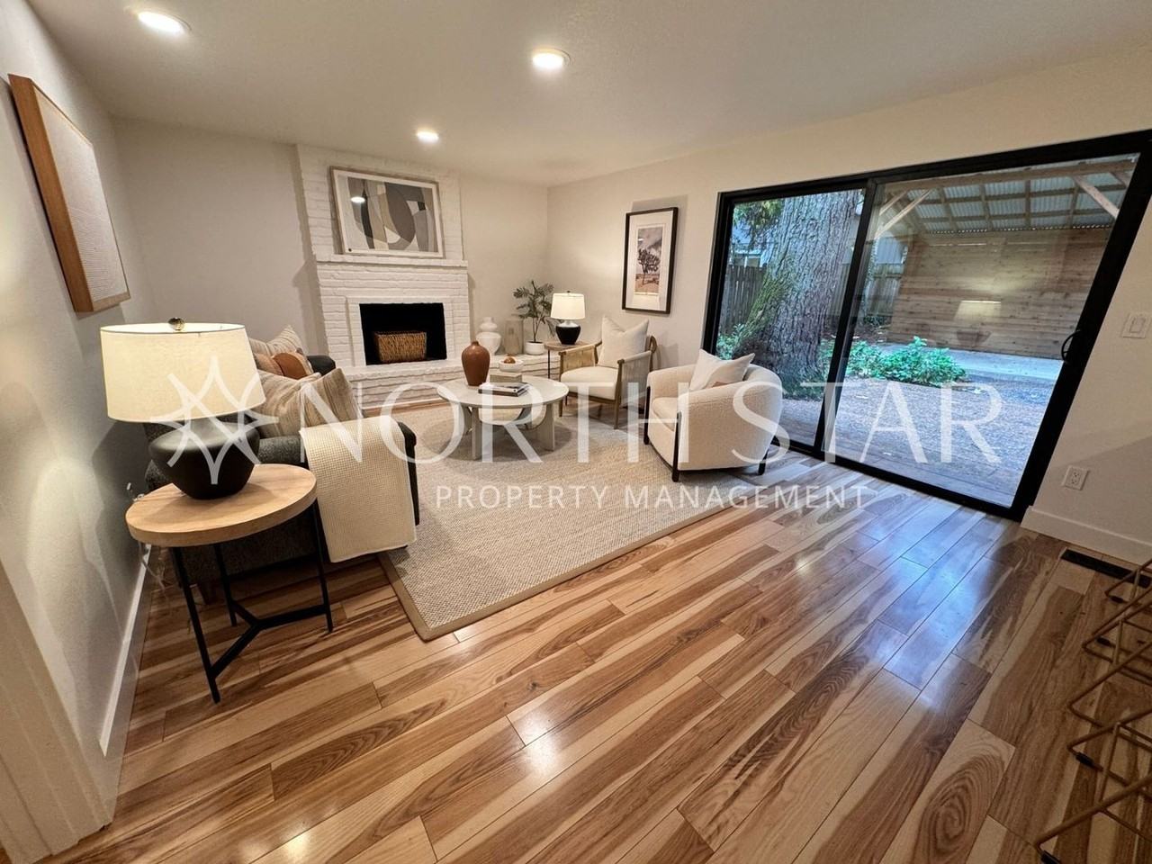 17401 Hill Way - Photo 7 of 19