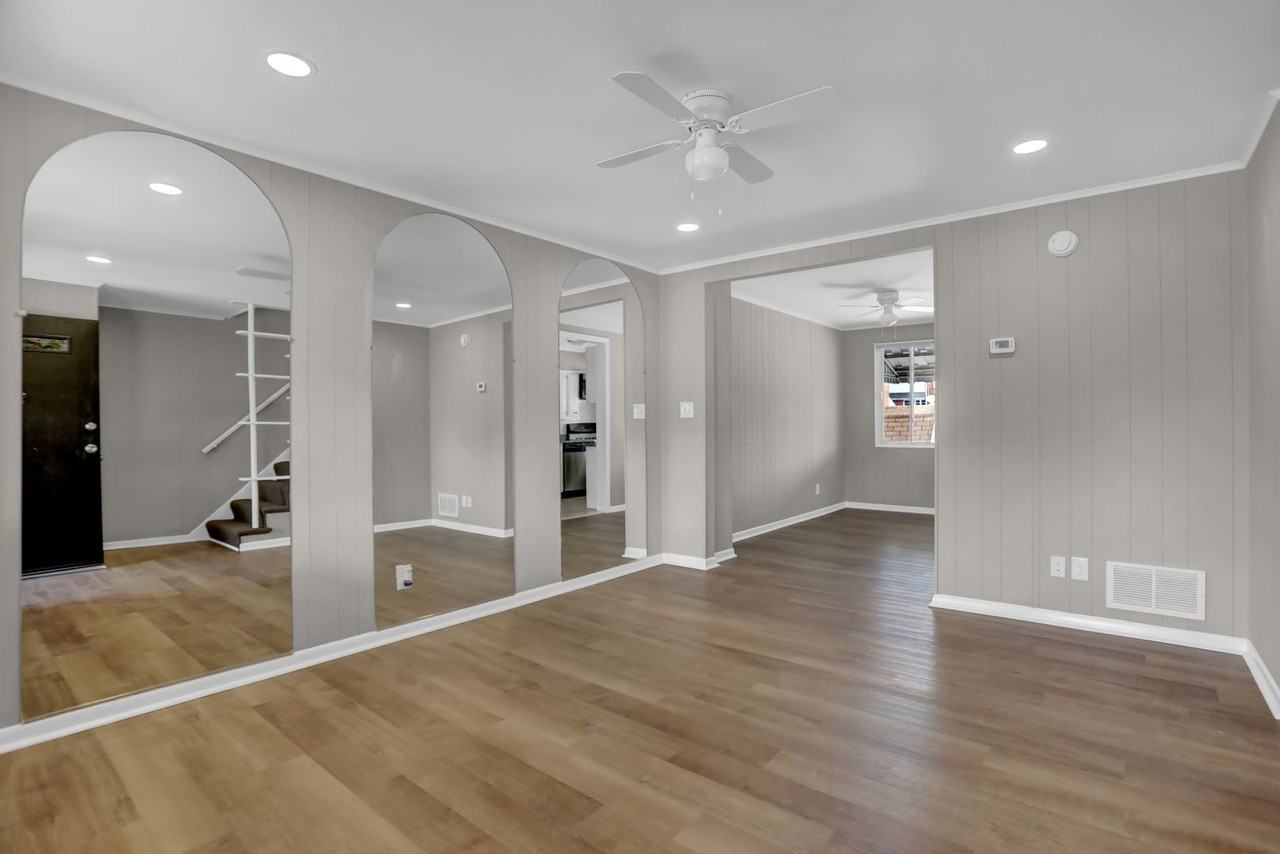 2857 Plainfield Rd - Photo 2 of 38