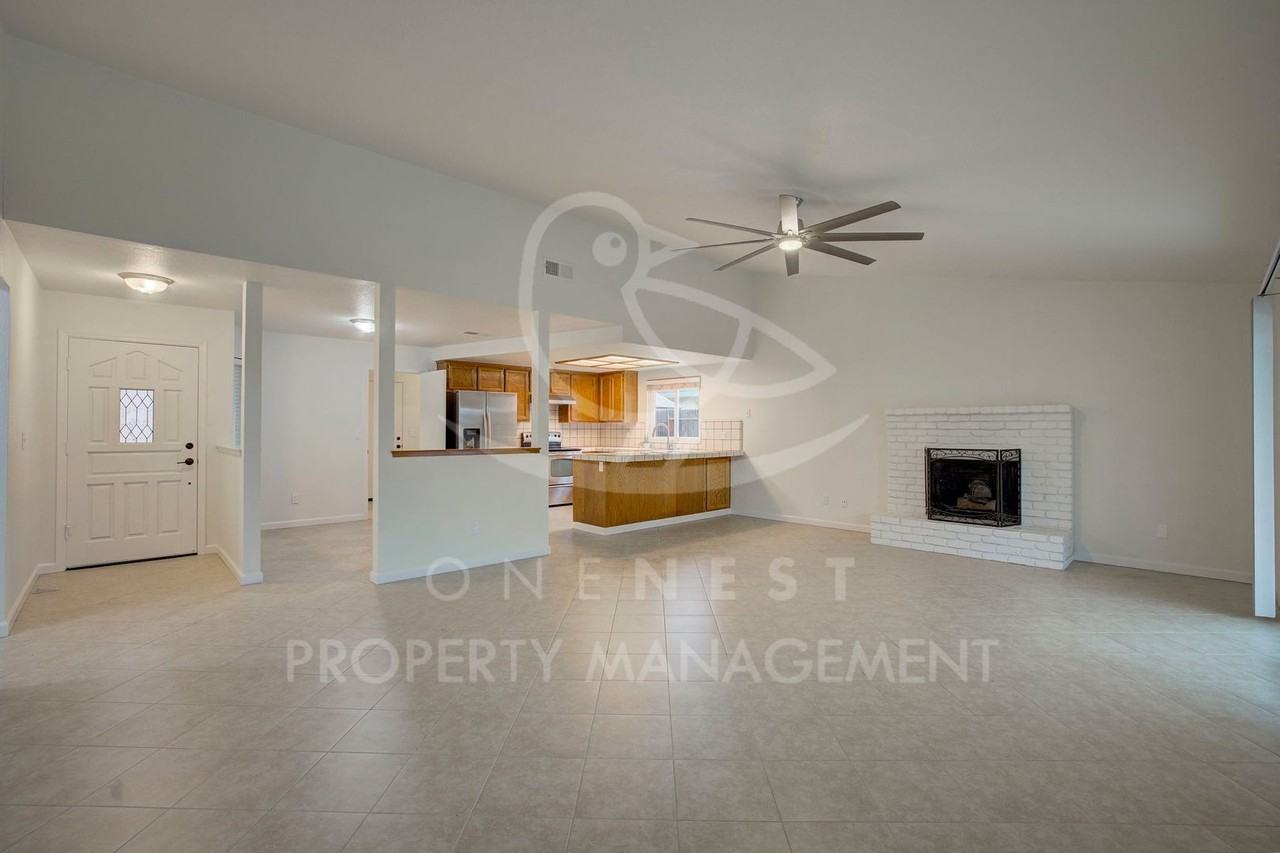 1800 Meadow Lane - Photo 7 of 30