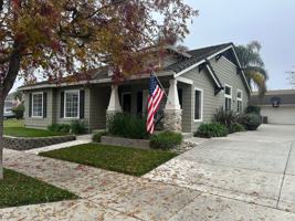 featured image of 3075 Shiles Loop