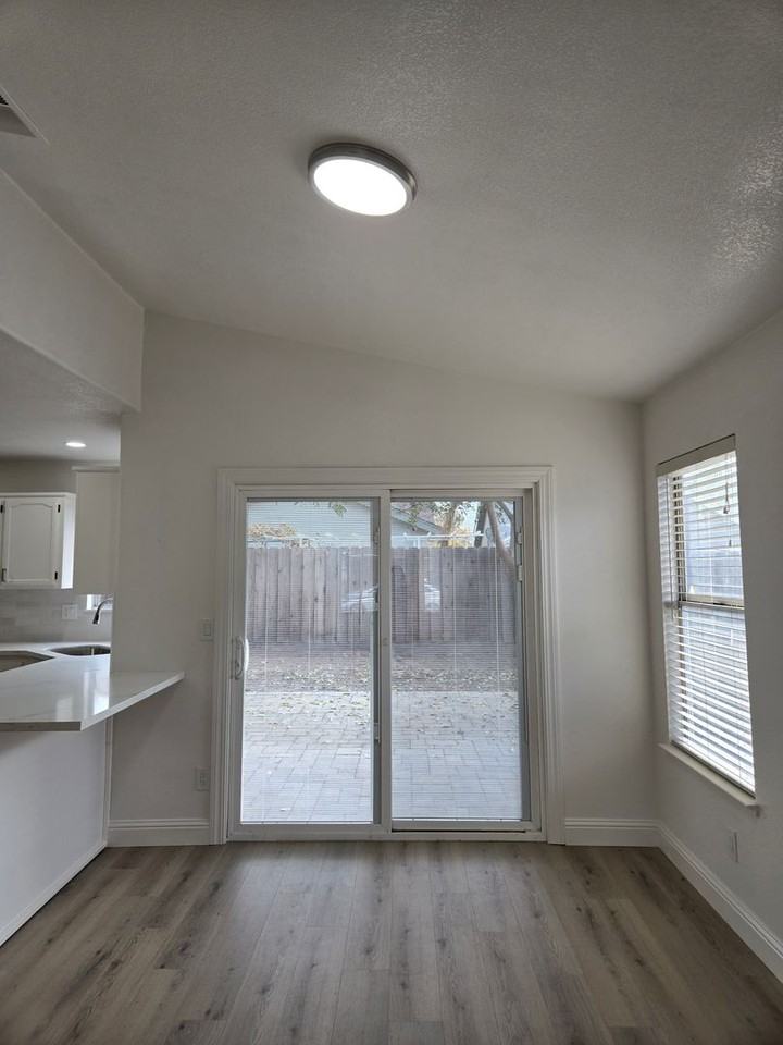 3884 Paula Court - Photo 4 of 23