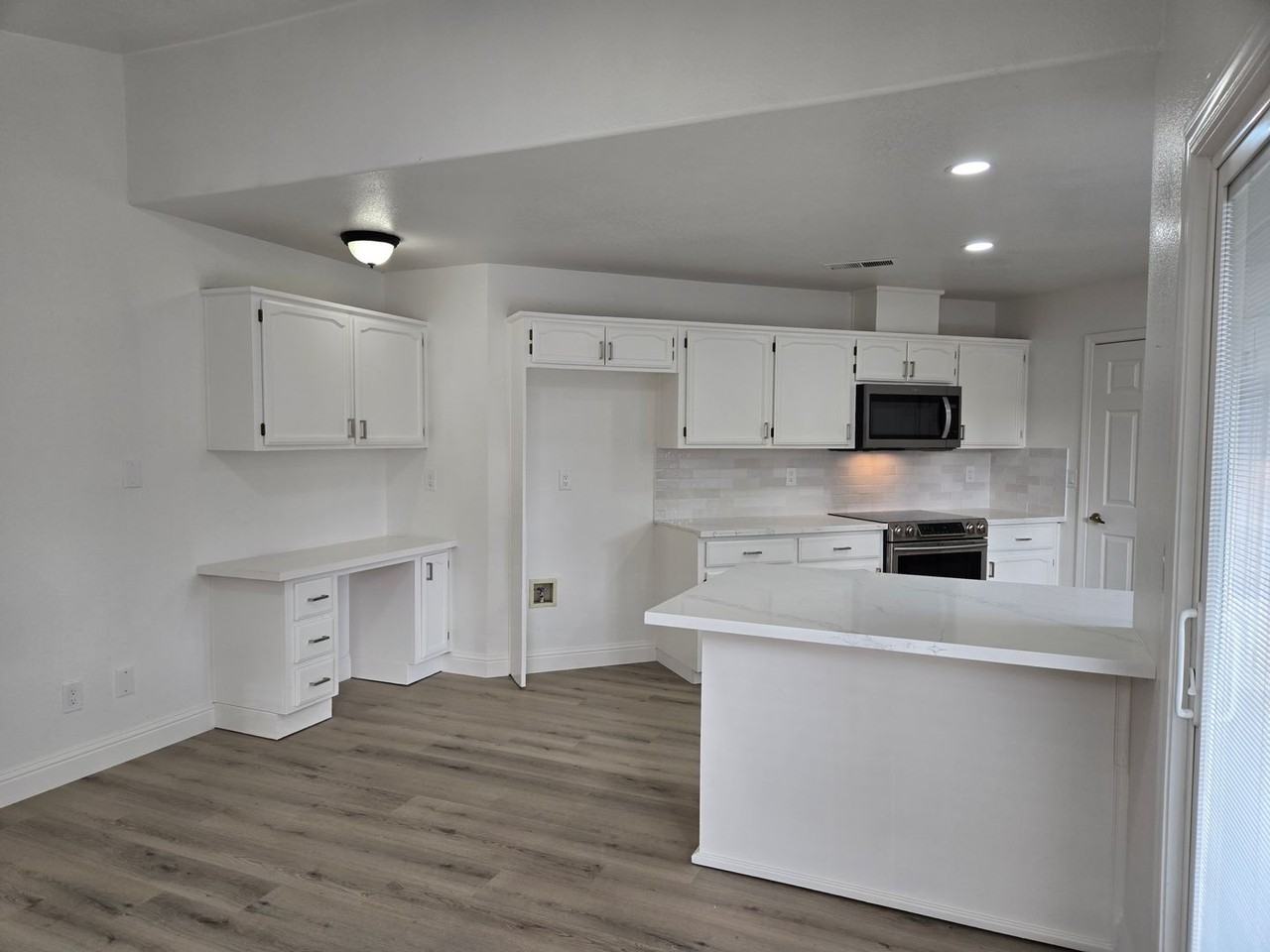 3884 Paula Court - Photo 5 of 23