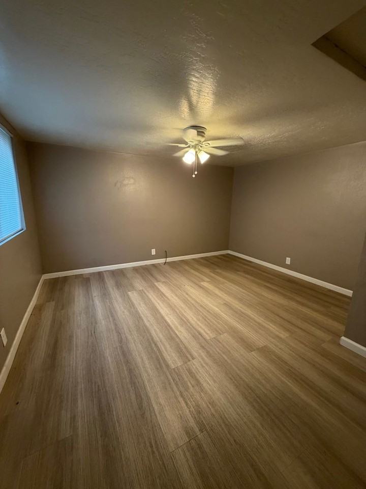 834 South Spruce Road - Photo 7 of 9