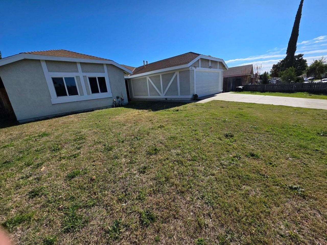 4995 Cambridge Ave - Photo 3 of 31